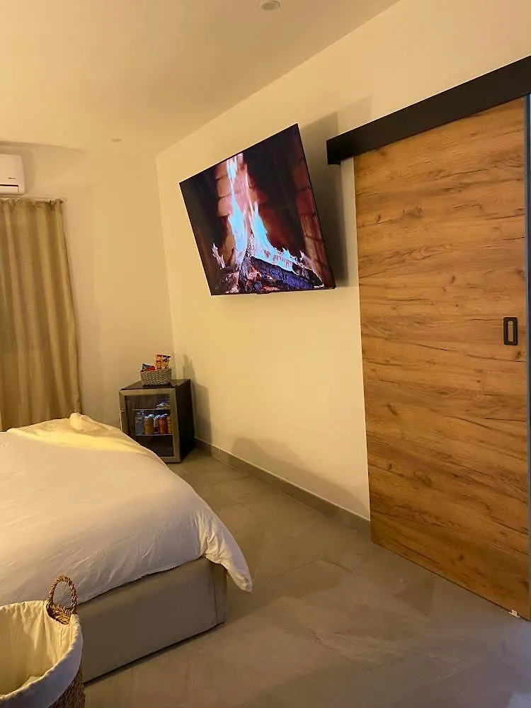 Chambre Jacuzzi Istres 0*,